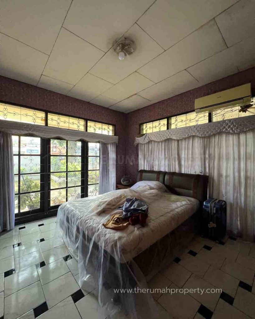 Rumah-Dijual-di-Area-Tebet-Jakarta-Selatan-Cocok-Untuk-Hunian-ataupun-Tempat-Usaha-dan-Kantor-11