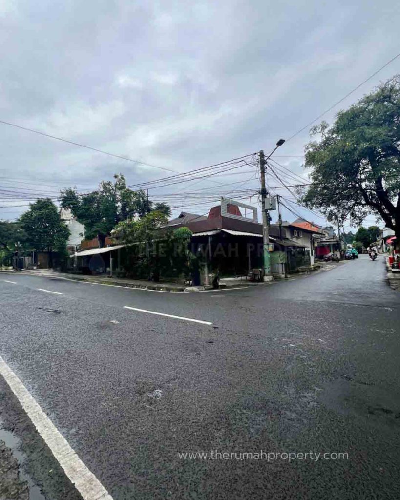 Rumah-Dijual-di-Area-Tebet-Jakarta-Selatan-Cocok-Untuk-Hunian-ataupun-Tempat-Usaha-dan-Kantor-2