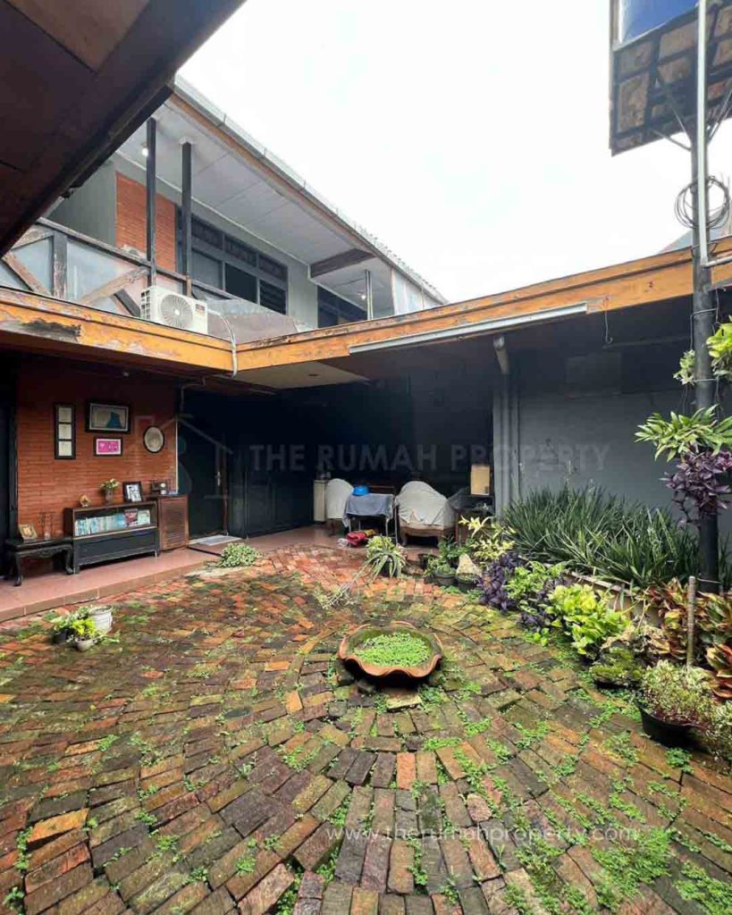Rumah-Dijual-di-Area-Tebet-Jakarta-Selatan-Cocok-Untuk-Hunian-ataupun-Tempat-Usaha-dan-Kantor-5