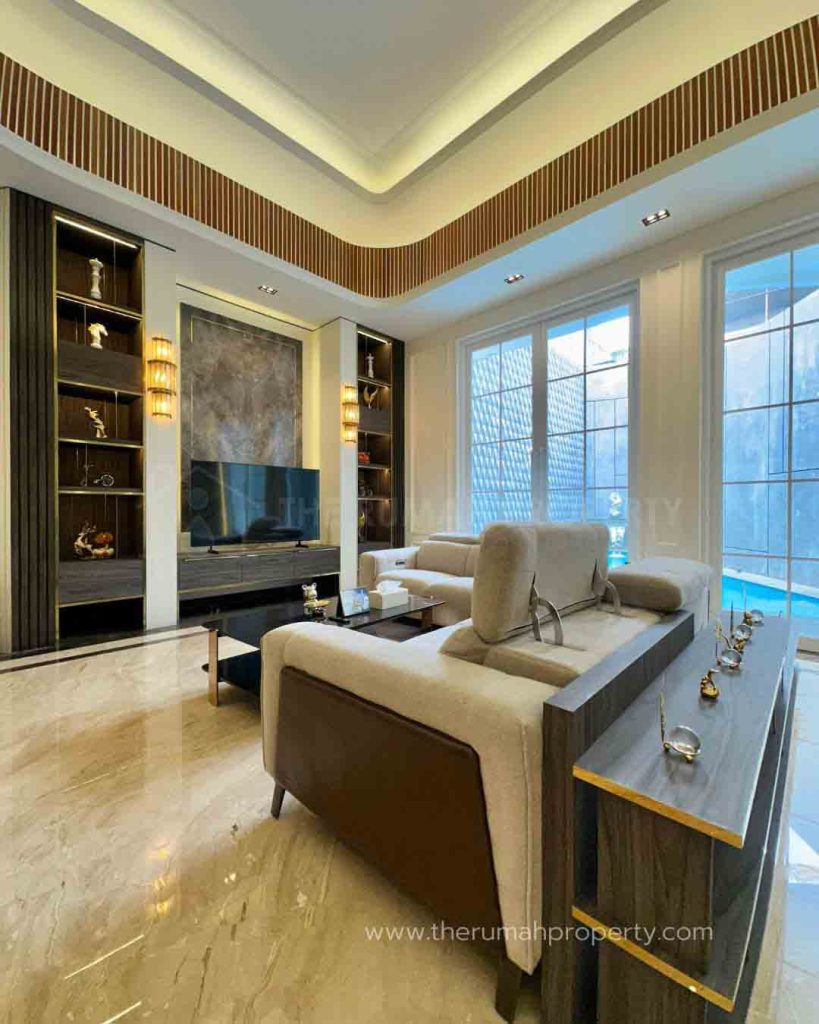Rumah-Full-Furnished-Desain-Modern-Klasik-Unit-Fasilitas-Lift-Pribadi-Kolam-Renang-dan-AC-Central-8