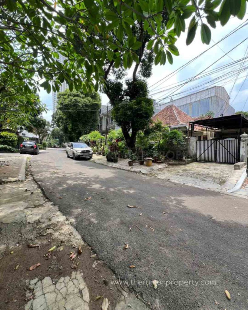 Rumah-Hitung-Tanah-Kebayoran-baru-Luas-Tanah-400-Meter-Dekat-ke-Senayan-Jaksel-4