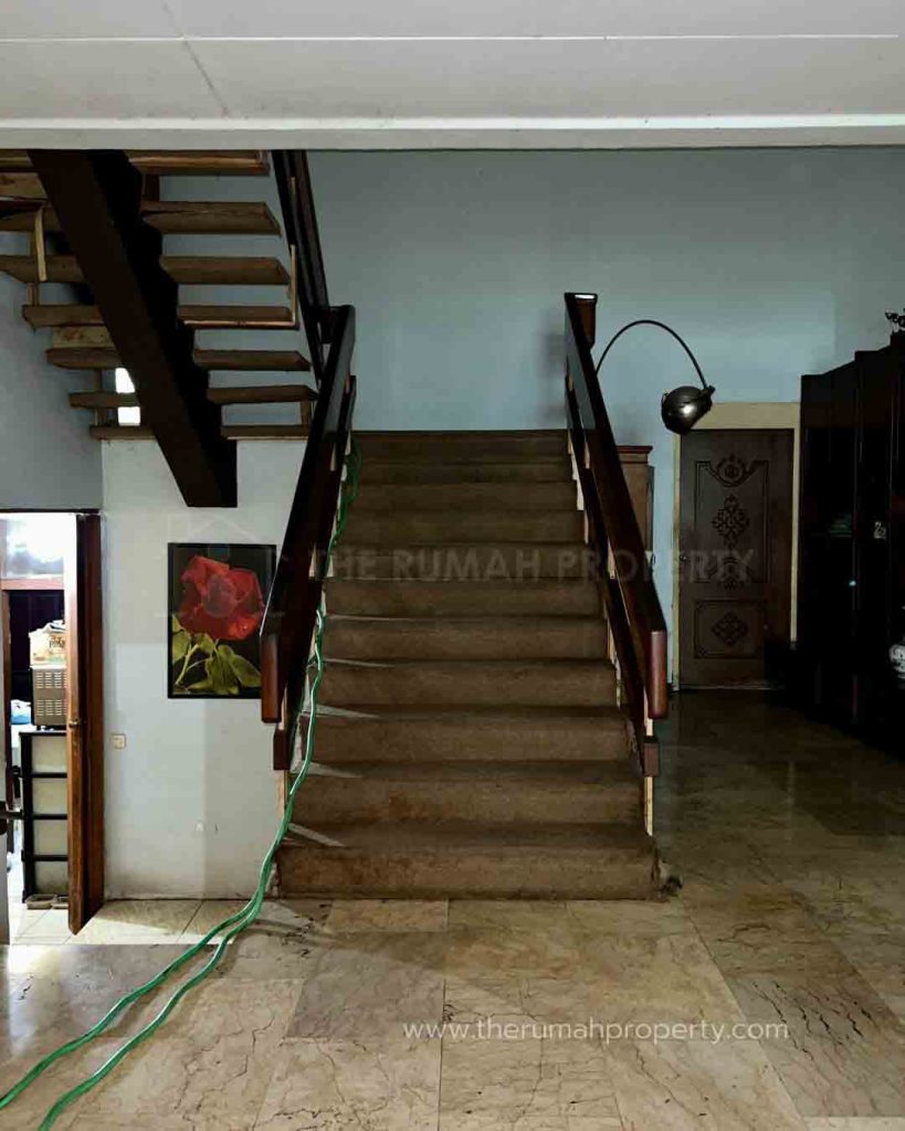 Rumah-Hook-Pinggir-Jalan-Utama-Kebayoran-Baru-Prime-Location-9