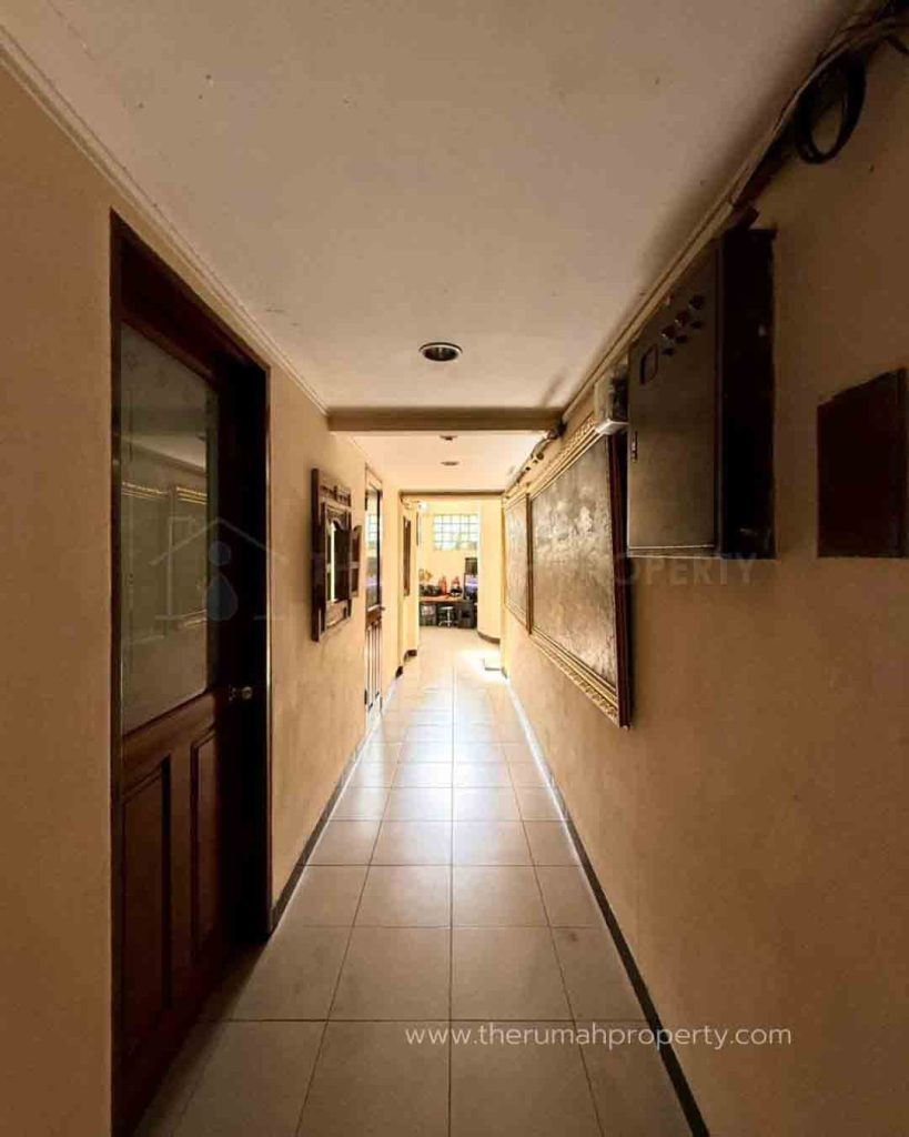 Rumah-Komersil-Kebayoran-baru-Posisi-Hook-Akses-Jalan-Lebar-8
