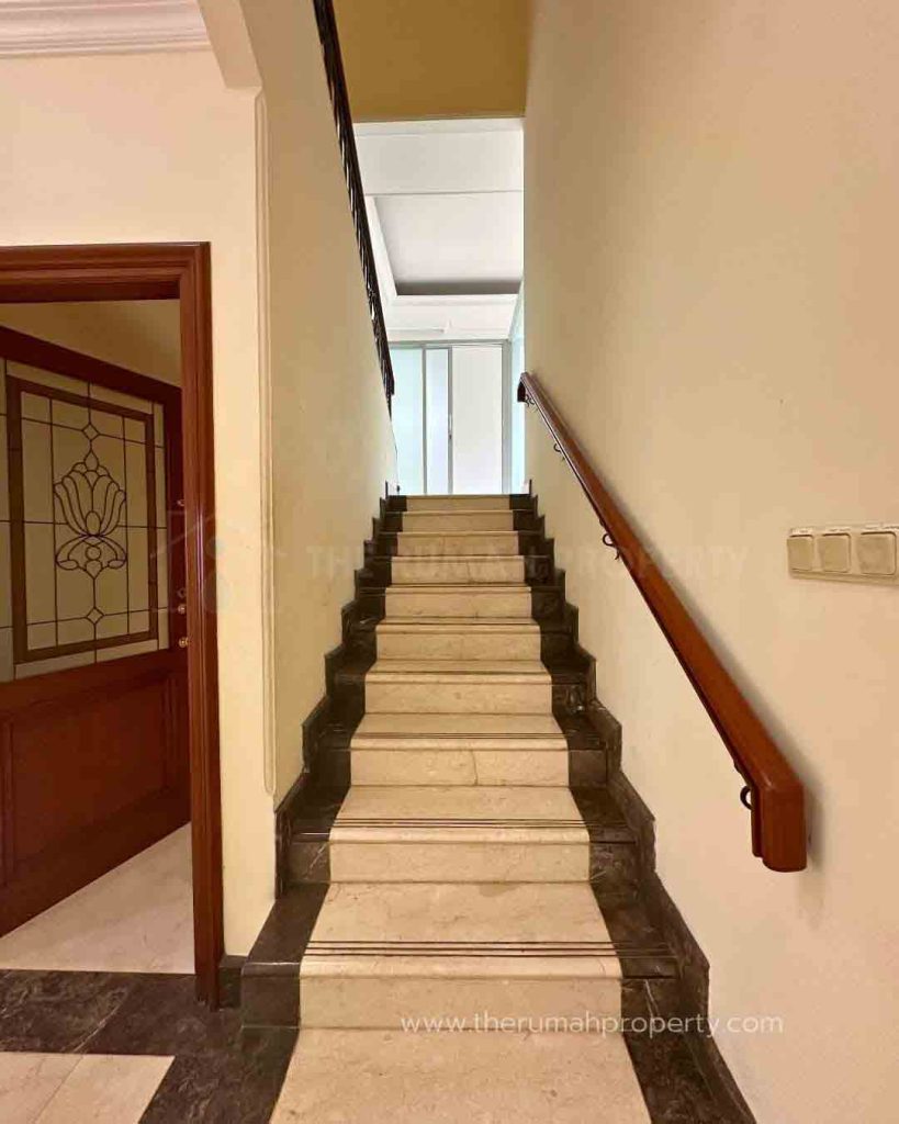 Rumah-Komplek-Brawijaya-Kebayoran-Baru-Private-Pool-Lokasi-Premium-9
