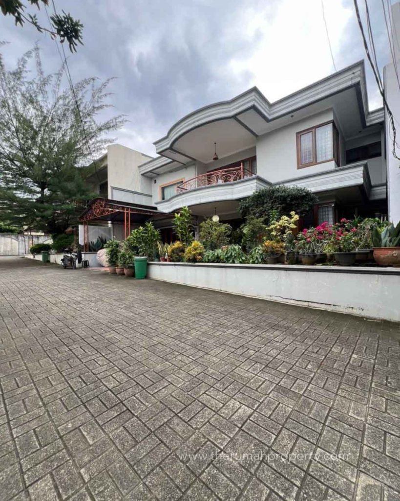 Rumah-Komplek-Kebayoran-Baru-Dekat-ke-Fatmawati-Raya-1