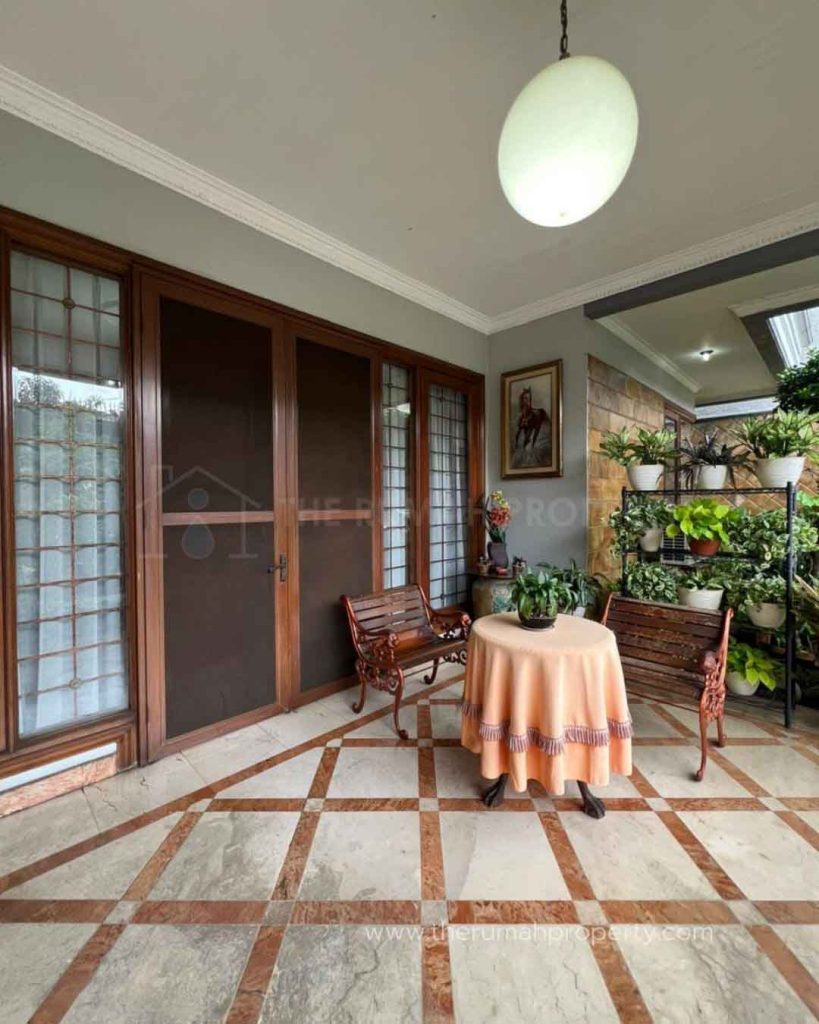 Rumah-Komplek-Kebayoran-Baru-Dekat-ke-Fatmawati-Raya-2