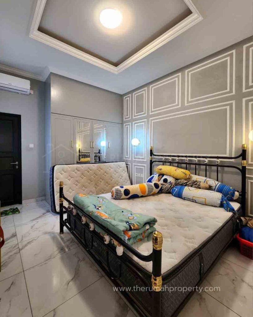 Rumah-Komplek-One-Gate-System-Lebak-Bulus-Fasum-Kolam-Renang-dan-Lapangan-Tennis-7