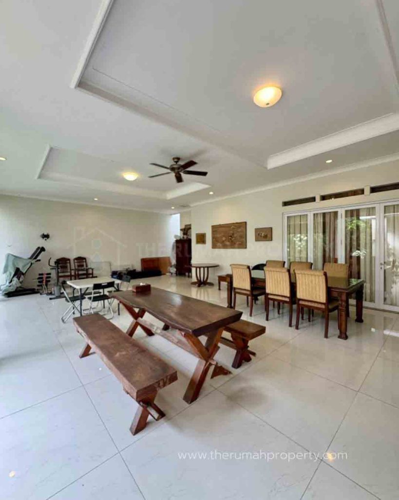 Rumah-Kondisi-Bagus-dan-Terawat-di-Cipete-Jaksel-Desain-Modern-Klasik-5