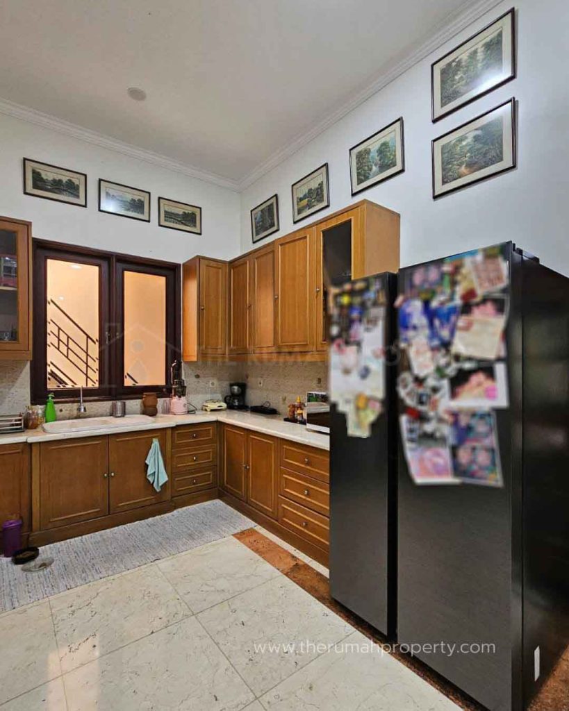Rumah-Kondisi-Terawat-Siap-Huni-Semi-Furnished-Private-Pool-Ragunan-Pasar-Minggu-Jaksel-7