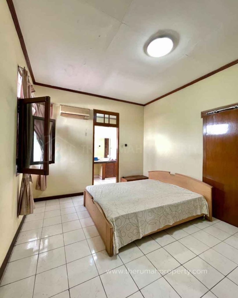 Rumah-Lokasi-Strategis-Kondisi-Terawat-Lebak-Bulus-Dekat-ke-Simatupang-Jaksel-10
