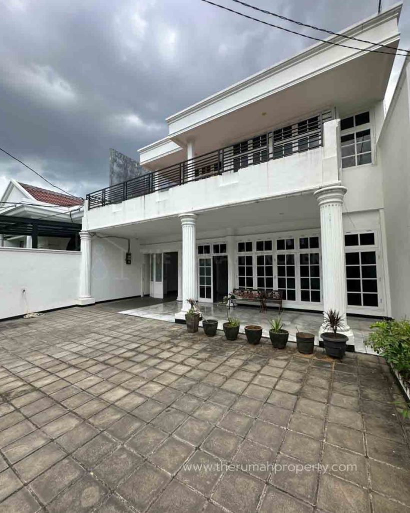 Rumah-Menteng-Jakarta-Pusat-Prime-Area-Private-Pool-Dekat-ke-Teuku-Umar-1