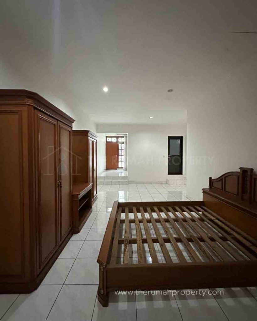 Rumah-Menteng-Jakarta-Pusat-Prime-Area-Private-Pool-Dekat-ke-Teuku-Umar-10