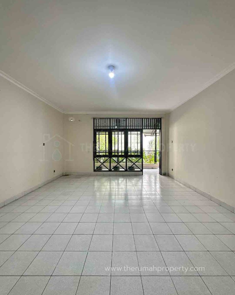 Rumah-Permata-Hijau-Jaksel-Akses-Jalan-2-Mobil-Ada-Private-Pool-Ada-Taman-Depan-8