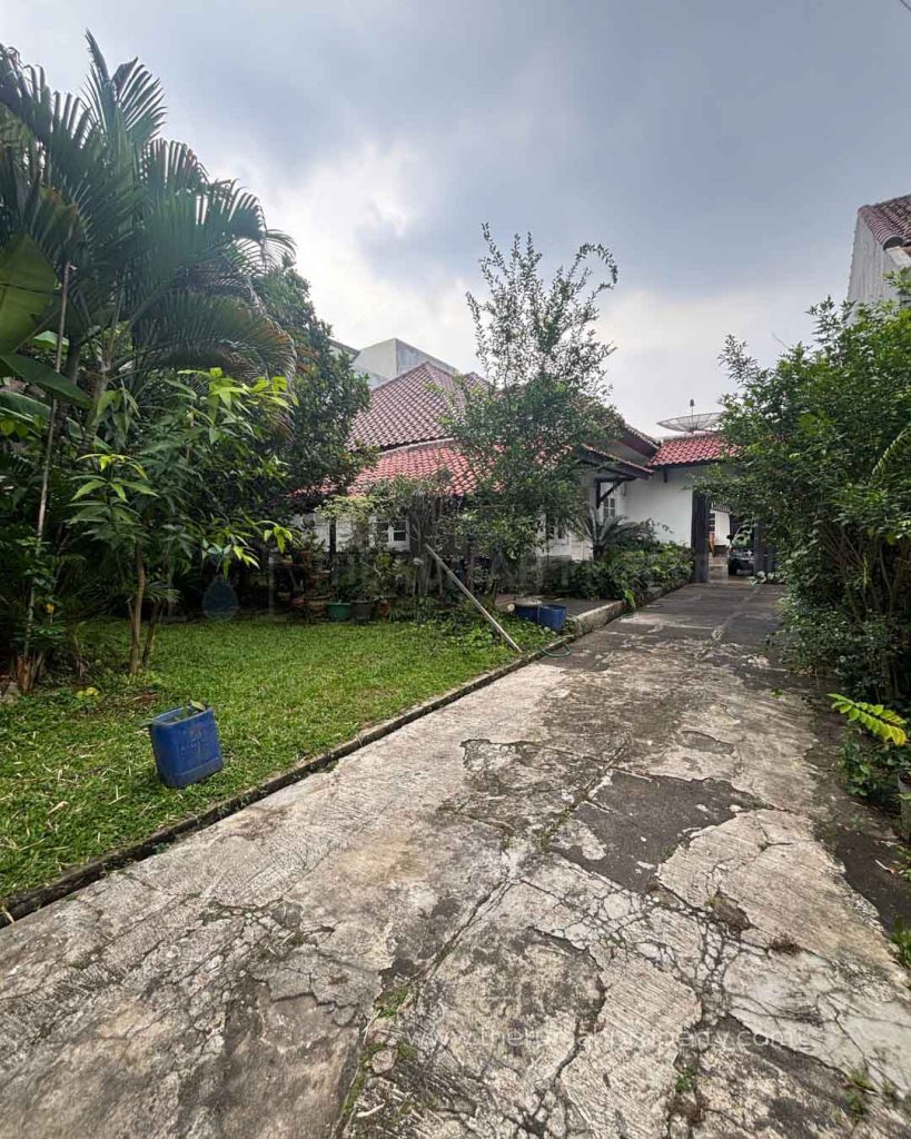 Rumah-Premium-Location-Kebayoran-Baru-Jalan-Lebar-Luas-Tanah-718-Meter-9