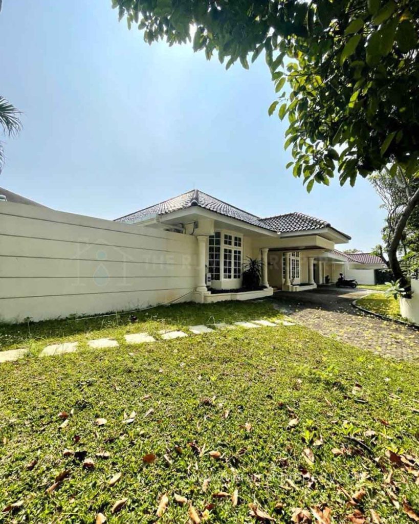 Rumah-Private-Pool-1-Lantai-Komplek-Perumahan-Elit-dan-Komplek-Pejabat-Patra-Kuningan-Jakarta-3