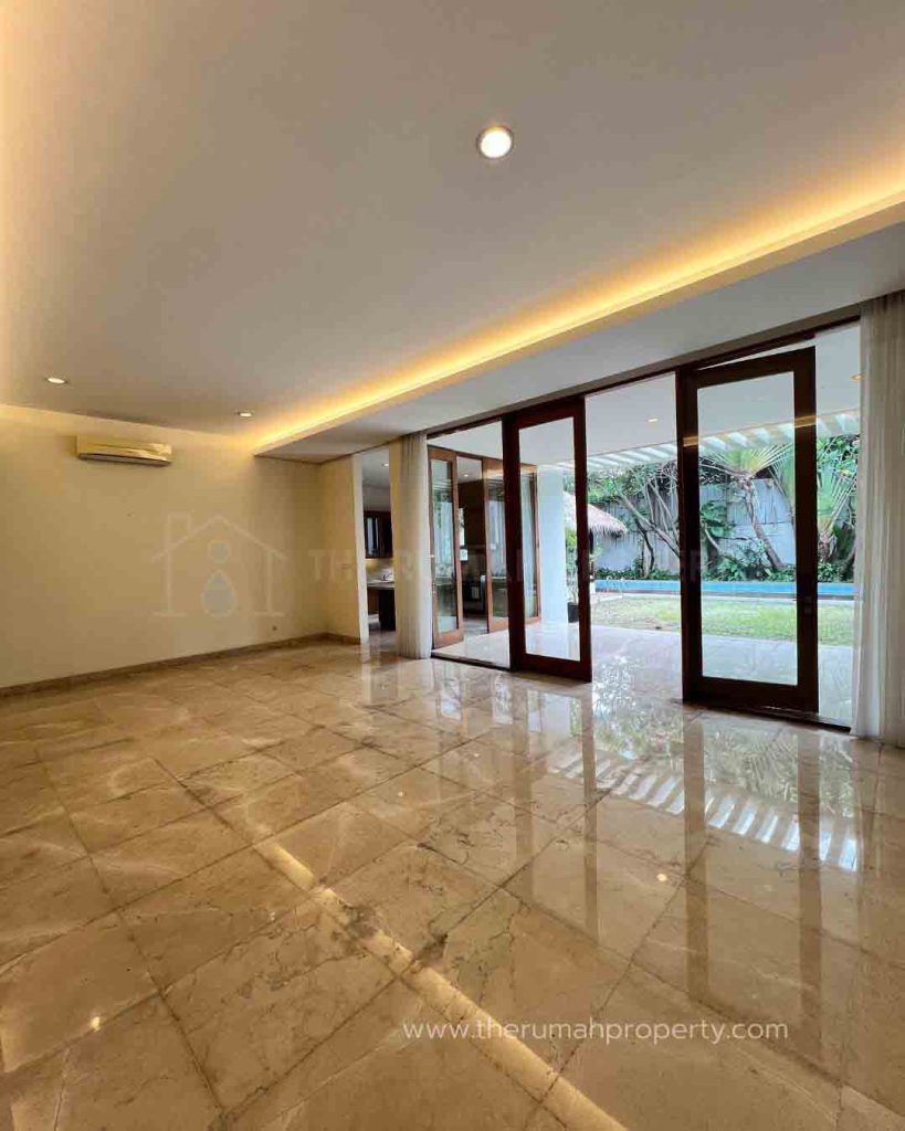 Rumah-Private-Pool-Desain-Cantik-Lokasi-Nyaman-Dekat-ke-Kemang-Raya-11