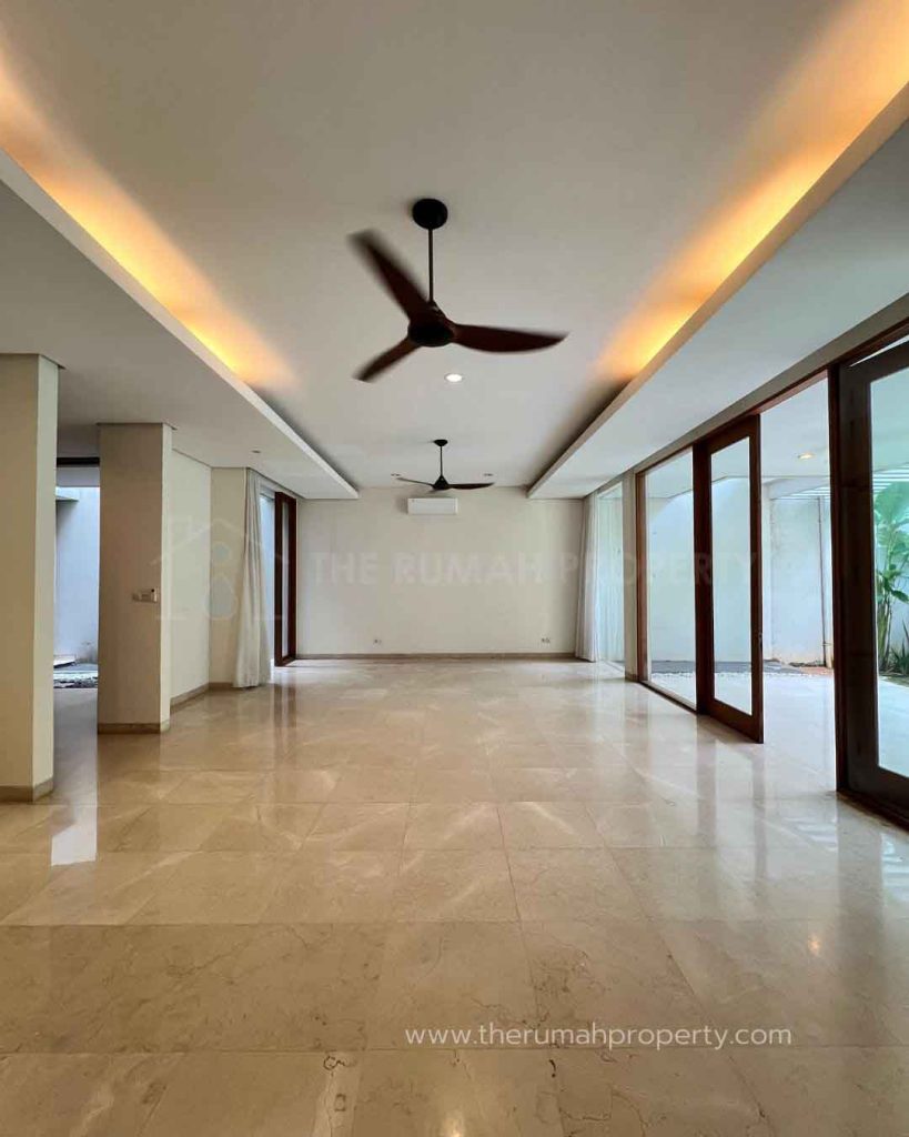 Rumah-Private-Pool-Dijual-di-Kemang-Dekat-ke-Jalan-Kemang-Raya-9