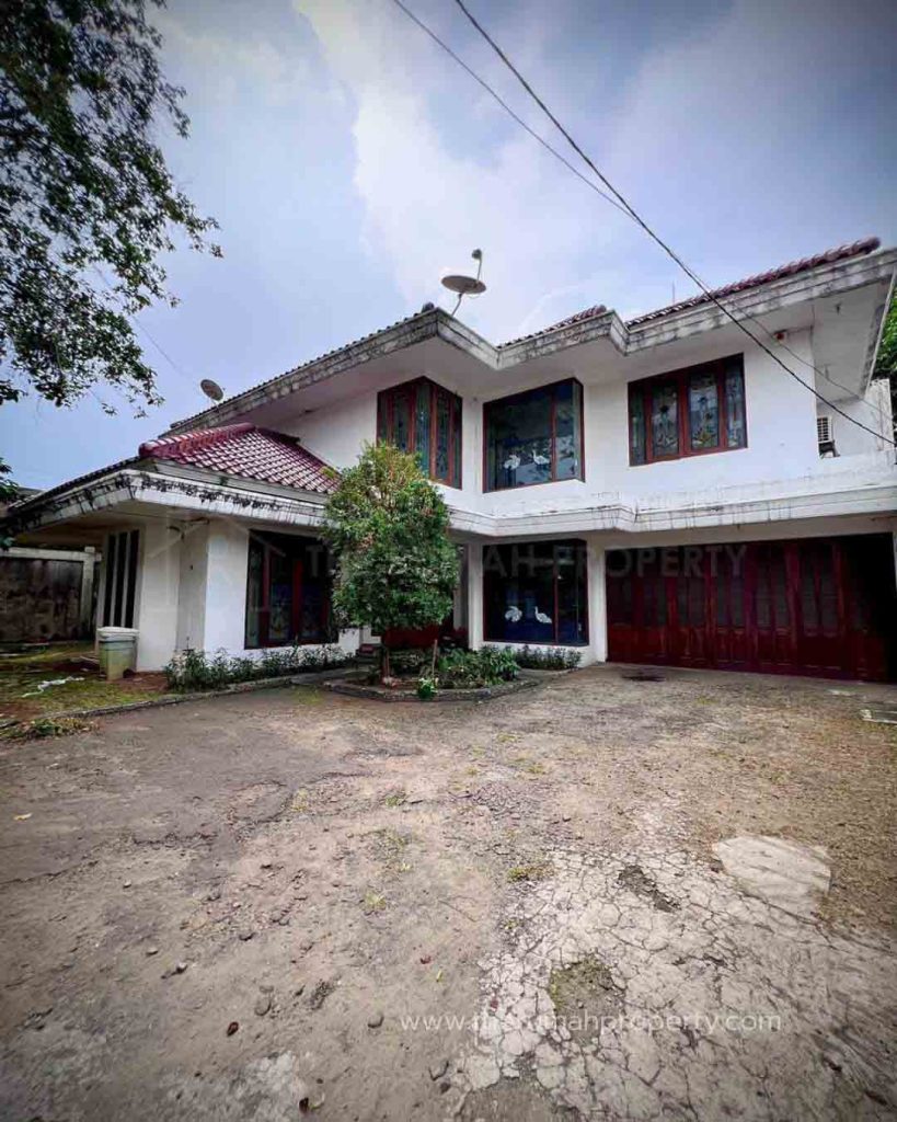Rumah-Private-Pool-Jalan-Siaga-Raya-Dekat-ke-Mampang-dan-Warung-Buncit-1