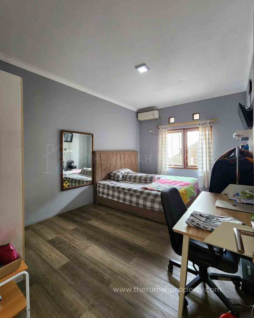 Rumah-Private-Pool-Komplek-Perumahan-Bintaro-Sektror-3-Jalan-Lebar-dan-Nyaman-10