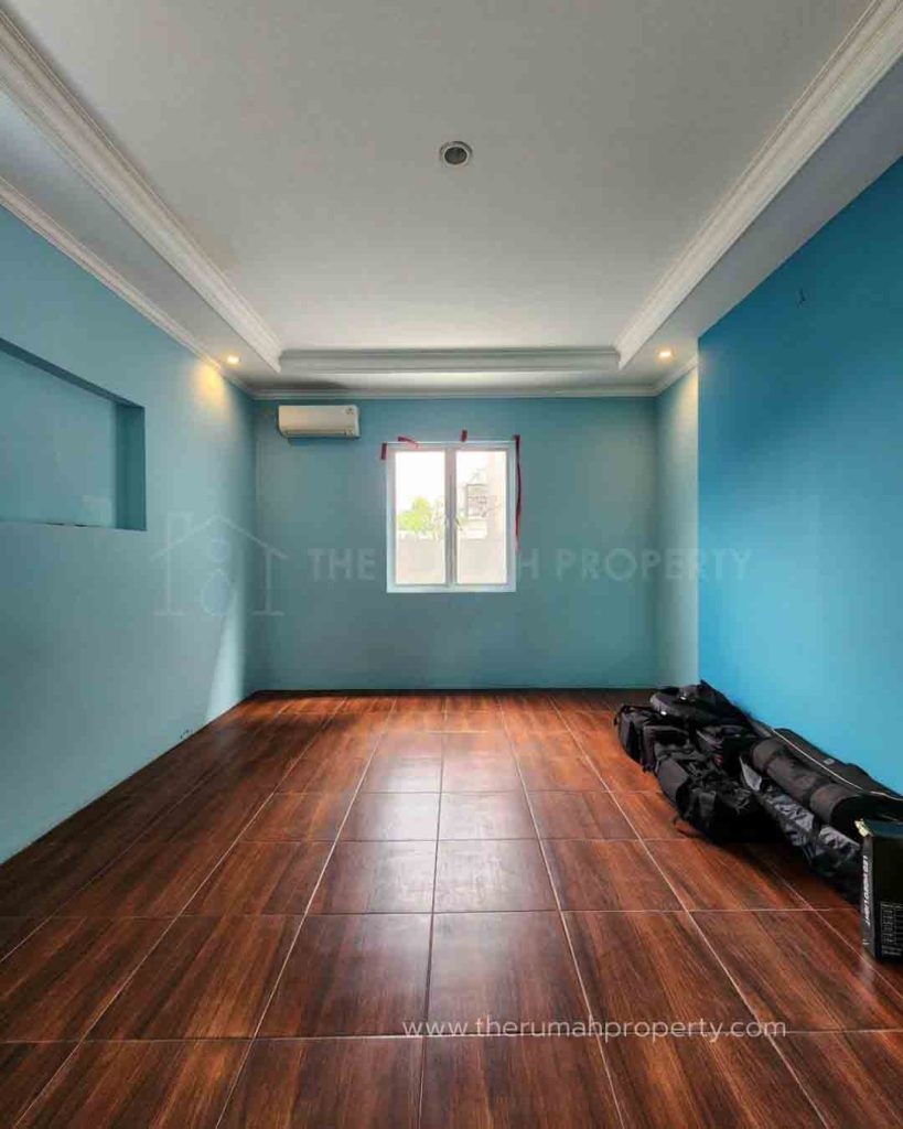 Rumah-Private-Pool-Komplek-Perumahan-Bintaro-Sektror-3-Jalan-Lebar-dan-Nyaman-12