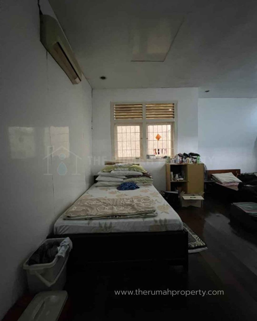 Rumah-Satu-Setengah-Lantai-Kebayoran-Baru-Dekat-Pakubuwon-9