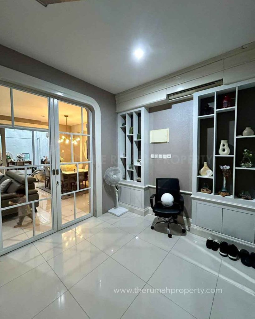 Rumah-Semi-Furnished-Serenia-Hills-Lebak-Bulus-Luas-Tanah-144-Meter-Cluster-Venture-9