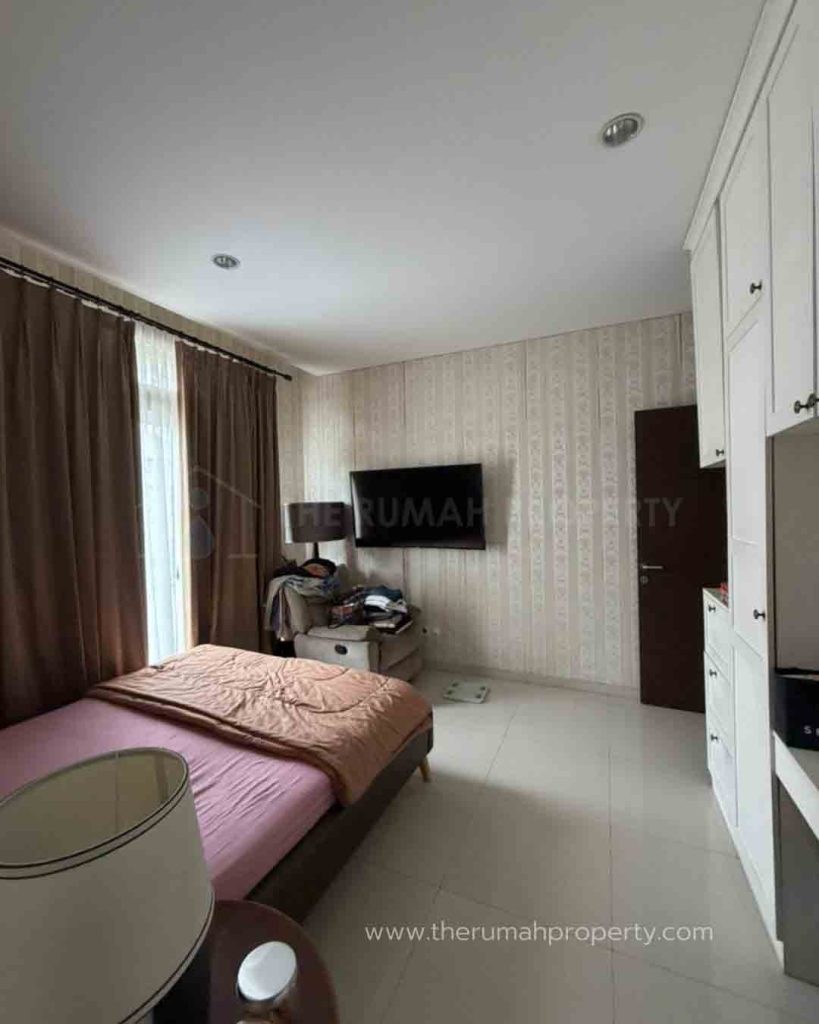 Rumah-Serenia-Hills-Cluster-Venture-3-Kamar-Hadap-Utara-11