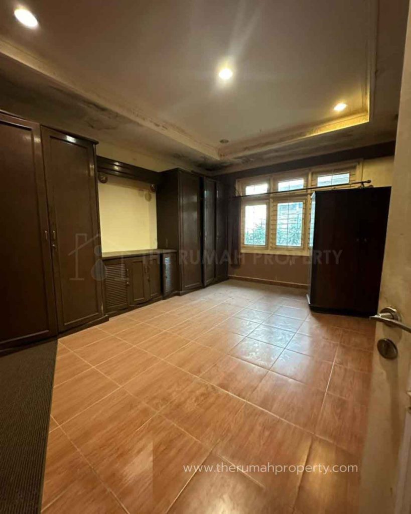 Rumah-Siap-Huni-Komplek-Pejaten-Indah-Jakarta-Selatan-2-Lantai-3-Kamar-10
