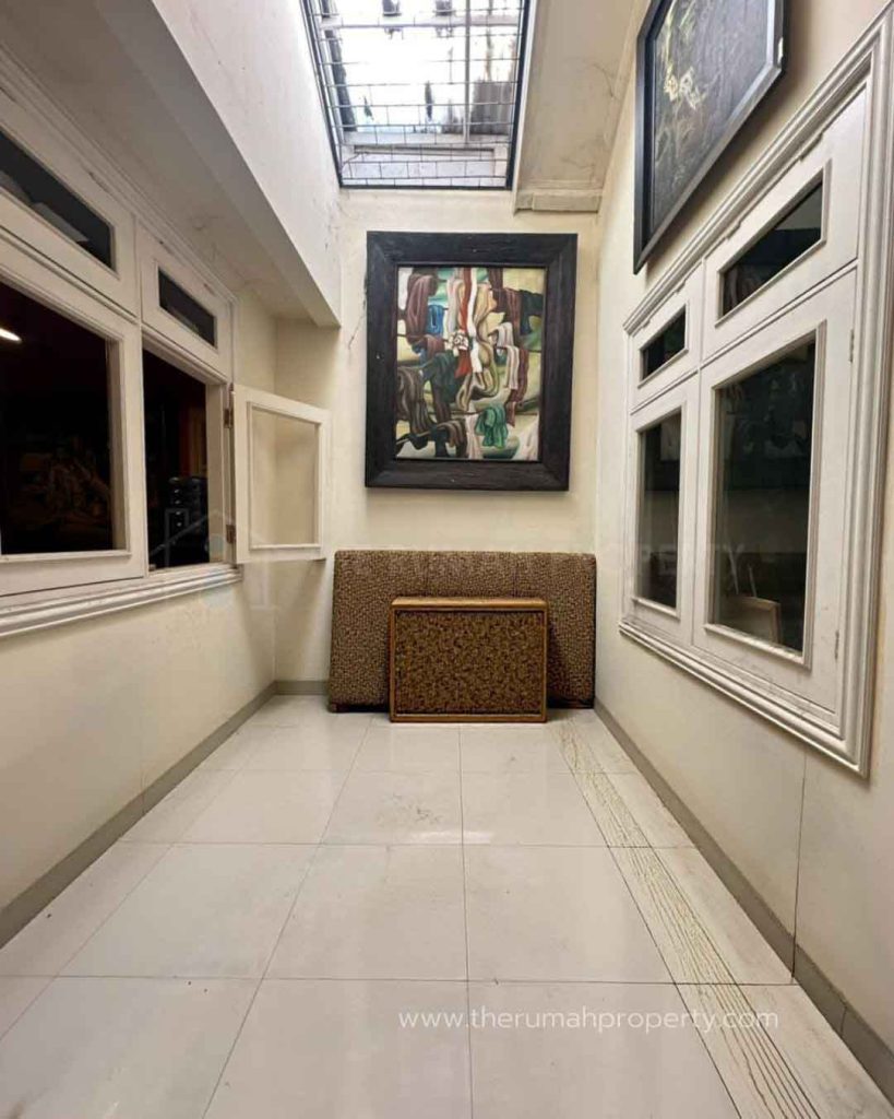 Rumah-Siap-Huni-Komplek-Pejaten-Indah-Jakarta-Selatan-2-Lantai-3-Kamar-9