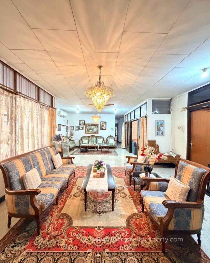 Rumah-Tanah-Kusir-Kebayoran-Lama-Jaksel-Hanya-Hitung-Tanah-Saja-5