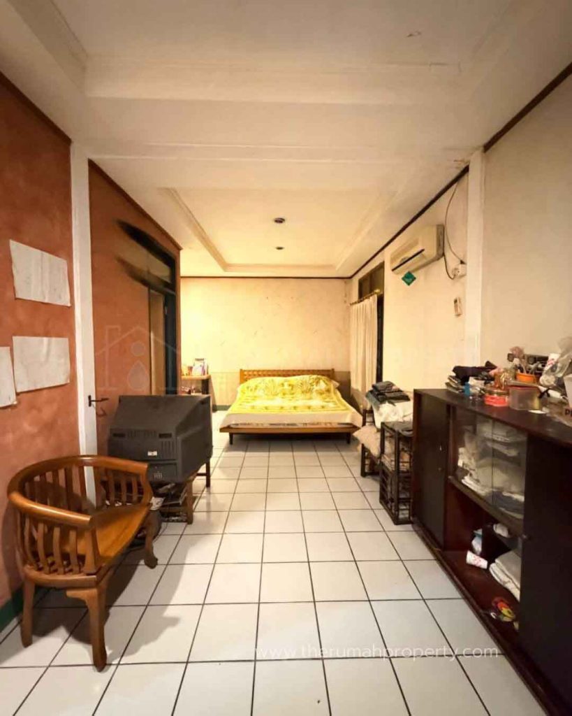 Rumah-Tanah-Kusir-Kebayoran-Lama-Jaksel-Hanya-Hitung-Tanah-Saja-9