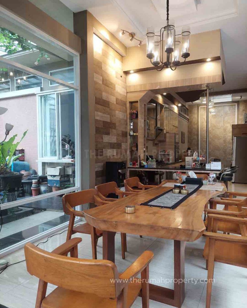 Rumah-Tanah-Luas-Dekat-Cimanggis-Emeralda-Golf-Ada-Kolam-Ikan-Koi-Halaman-Luas-25
