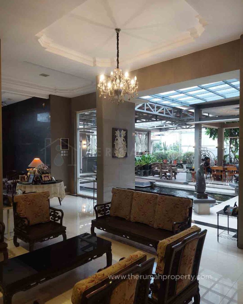 Rumah-Tanah-Luas-Dekat-Cimanggis-Emeralda-Golf-Ada-Kolam-Ikan-Koi-Halaman-Luas-26