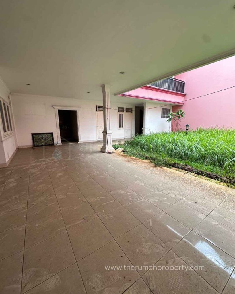 Sewa-Rumah-Pondok-Indah-Komplek-Elit-Jalan-Lebar-Lokasi-Premium-Bisa-Untuk-Office-7