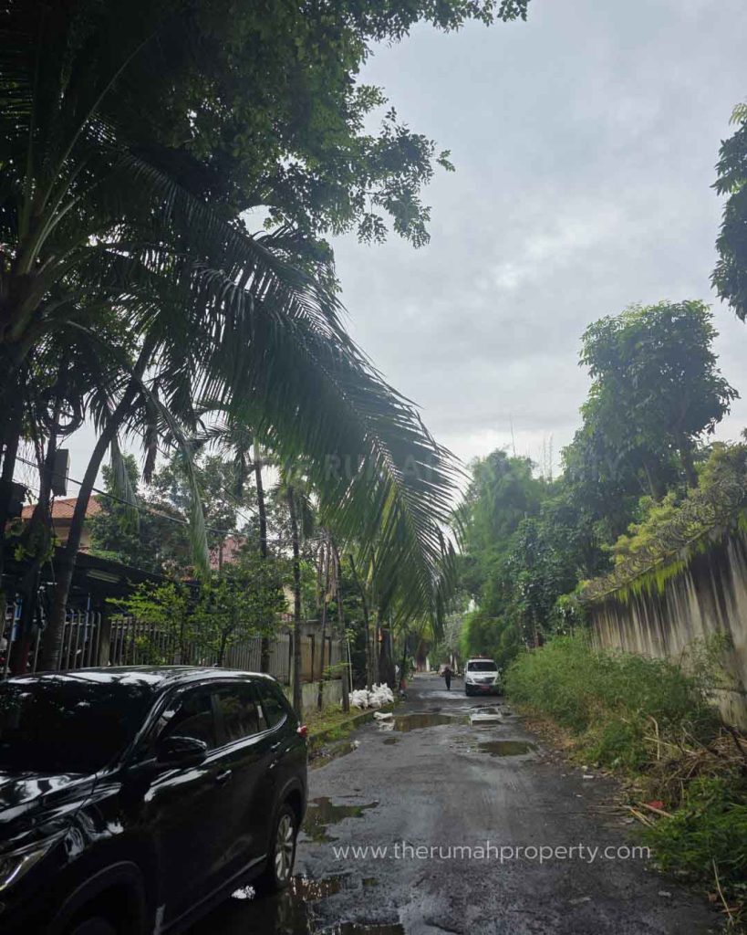 Tanah-Luas-1330-Meter-Simprug-Garden-Jakarta-Area-Tenang-7
