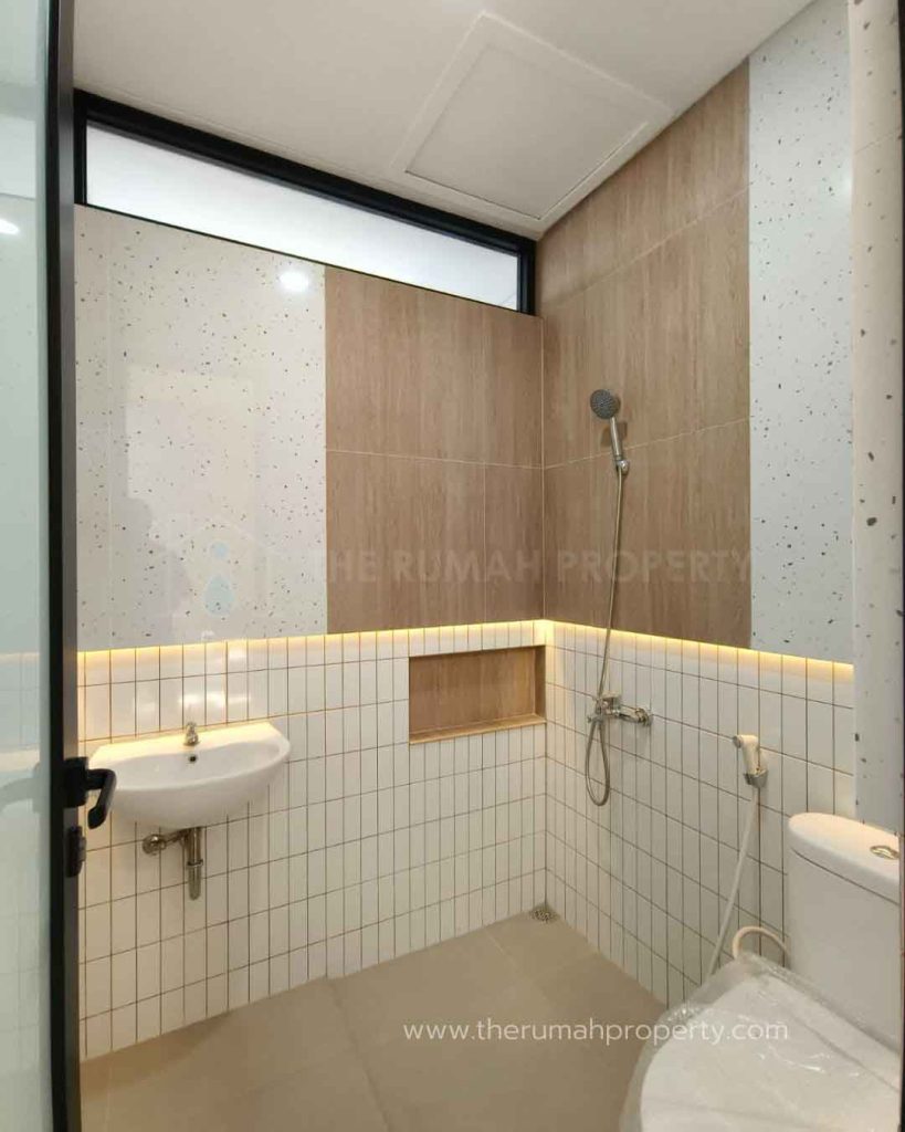 Brand-New-Fully-Renovated-BSD-City-Tangsel-Dalam-Komplek-10
