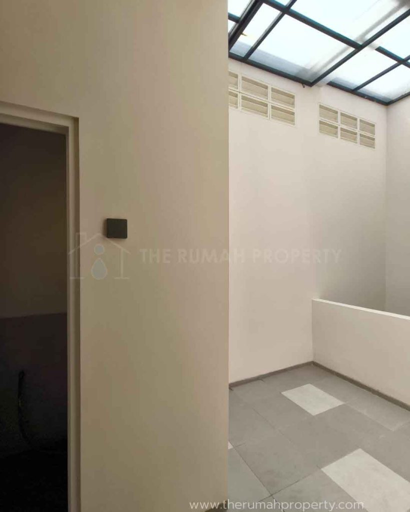 Brand-New-Fully-Renovated-BSD-City-Tangsel-Dalam-Komplek-7