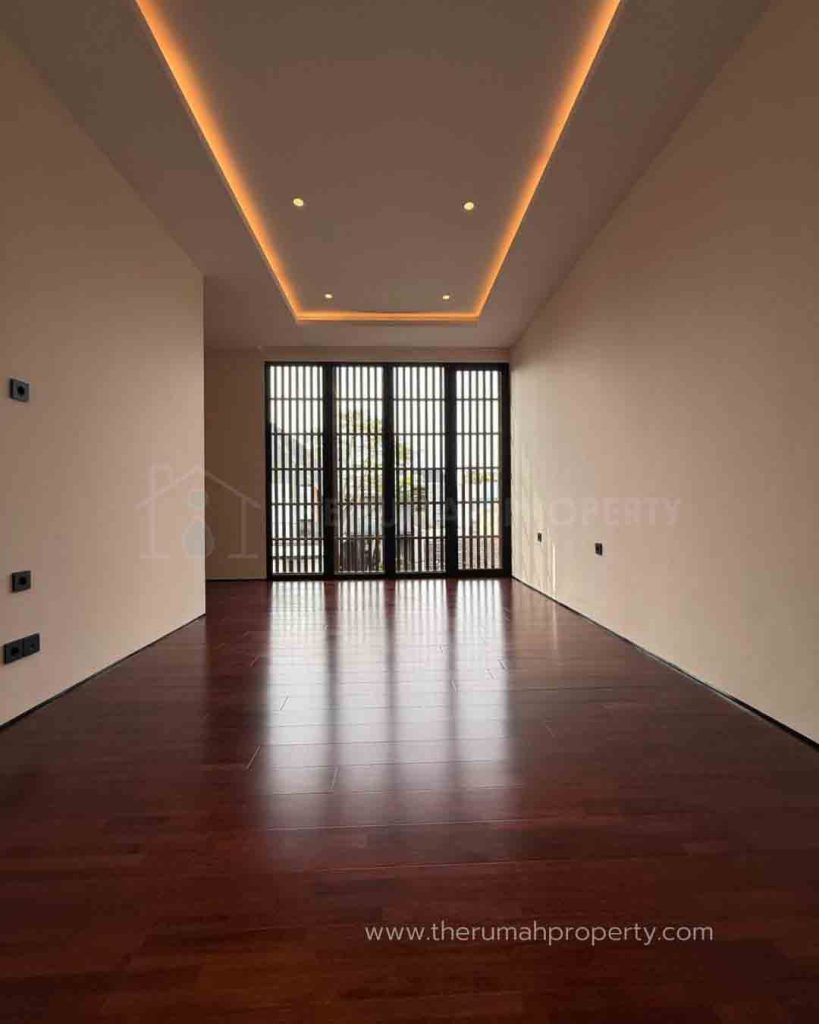 Dijual-Rumah-Baru-Private-Pool-Dengan-Lift-Pribadi-di-Puri-Indah-Jakarta-Barat-9
