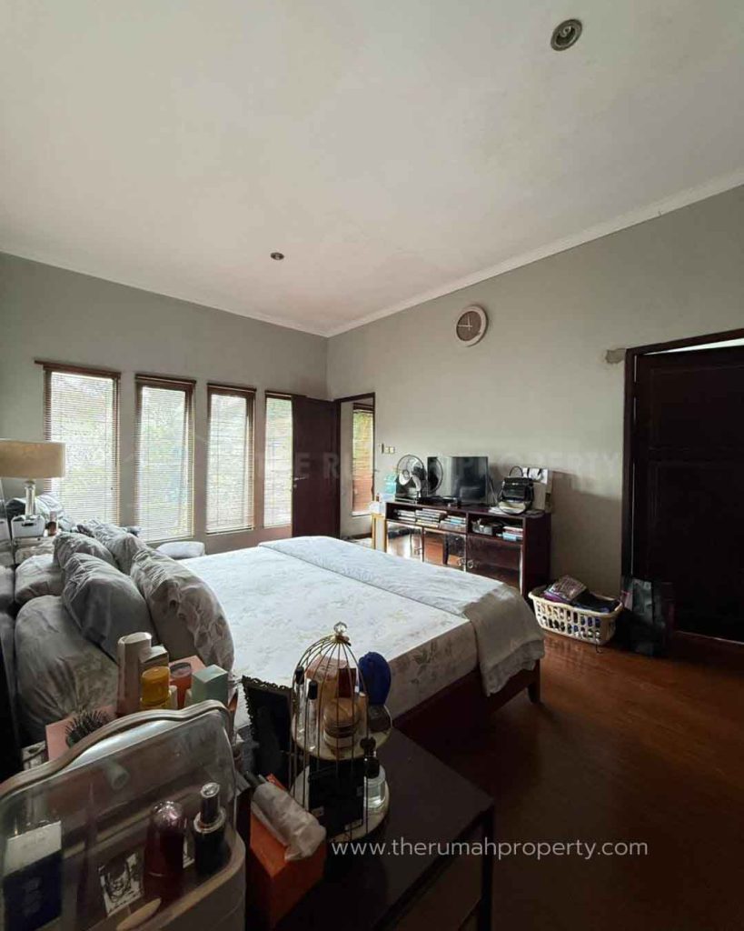 Dijual-Rumah-Cantik-Terawat-Rempoa-Dekat-ke-Veteran-Raya-Dalam-Komplek-10
