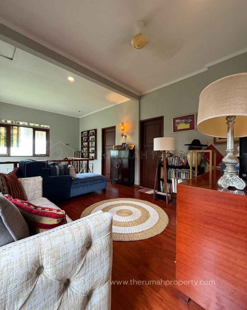 Dijual-Rumah-Cantik-Terawat-Rempoa-Dekat-ke-Veteran-Raya-Dalam-Komplek-9