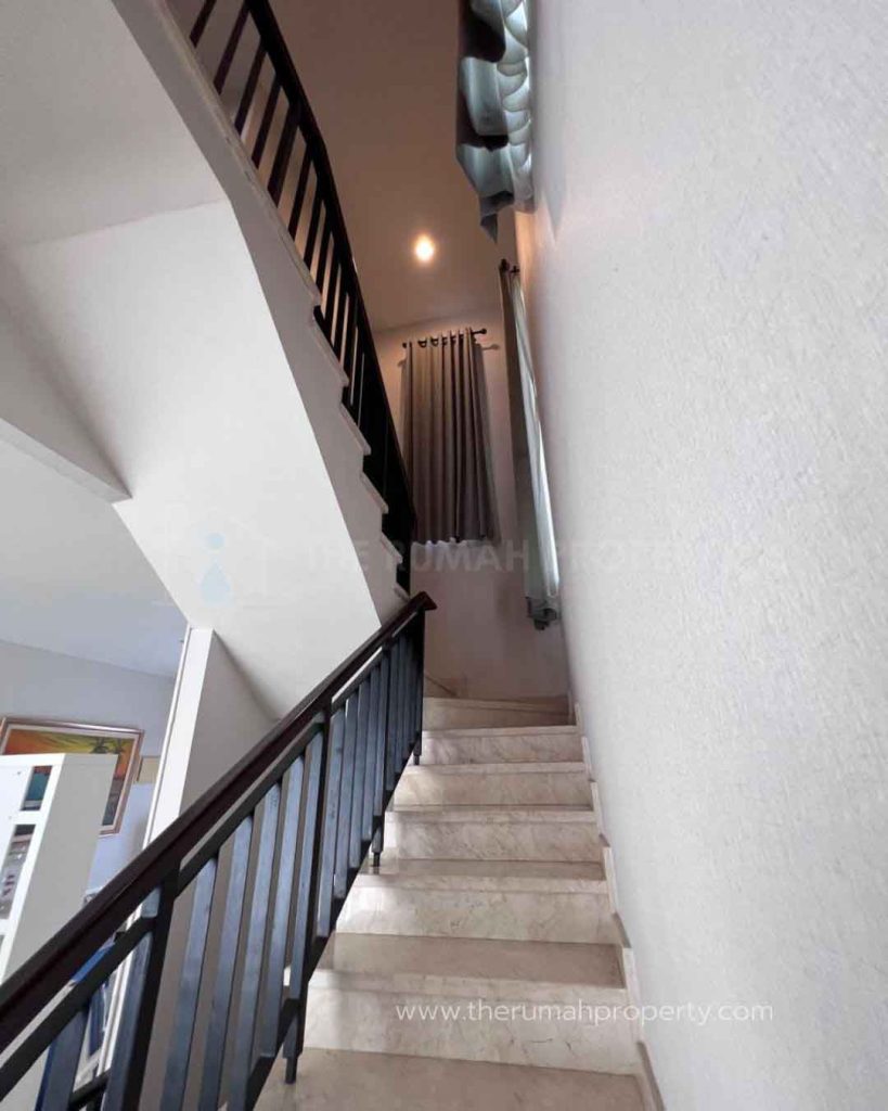 Dijual-Rumah-Full-Furnished-Posisi-Hook-River-Valey-Residence-31
