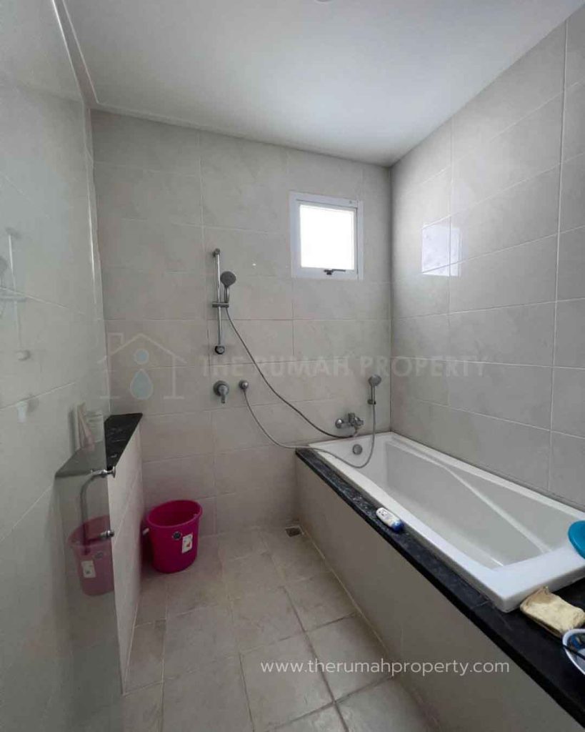 Dijual-Rumah-Full-Furnished-Posisi-Hook-River-Valey-Residence-37