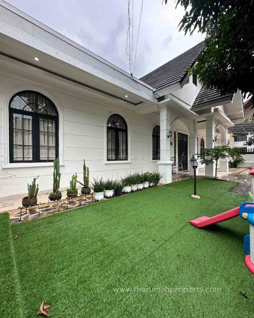 Dijual-Rumah-Hook-Dalam-Komplek-di-Cilandak-Dekat-ke-Jalan-Raya-Fatmawati-3