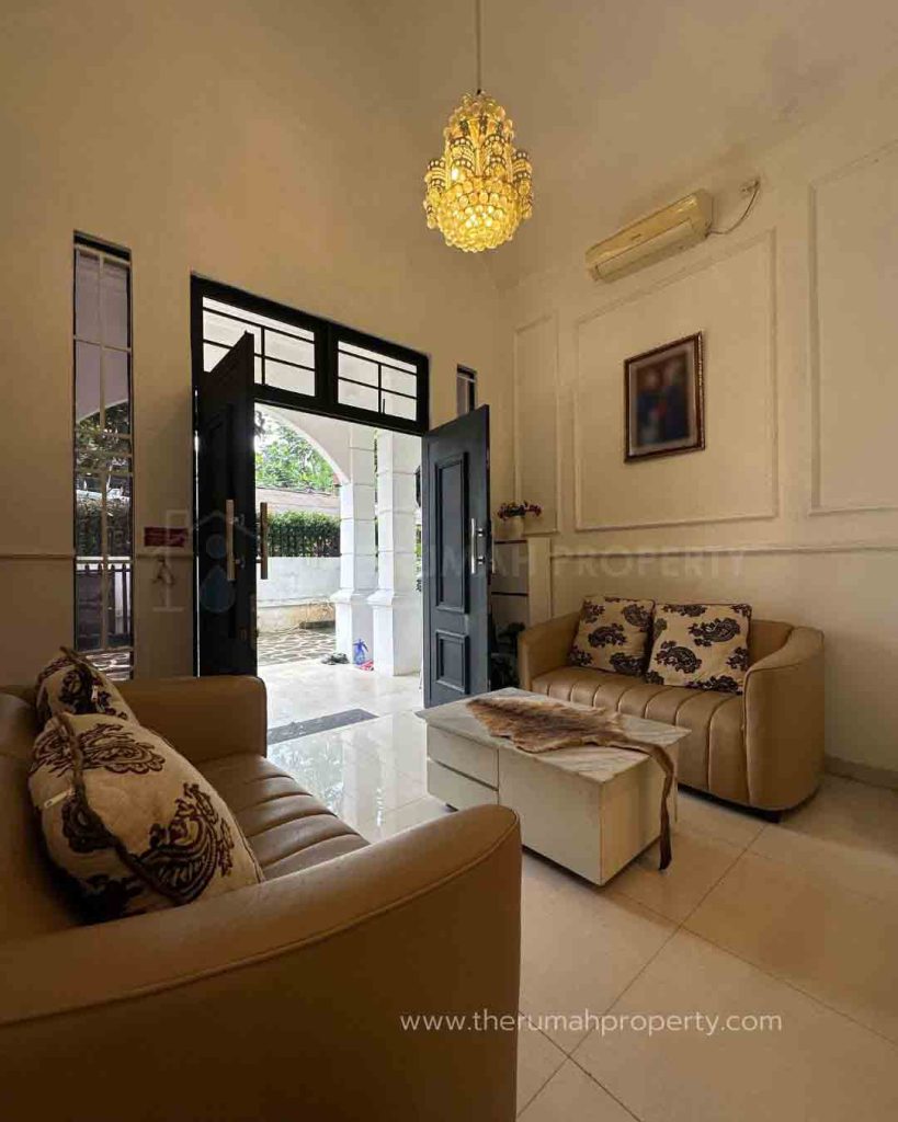 Dijual-Rumah-Hook-Dalam-Komplek-di-Cilandak-Dekat-ke-Jalan-Raya-Fatmawati-4
