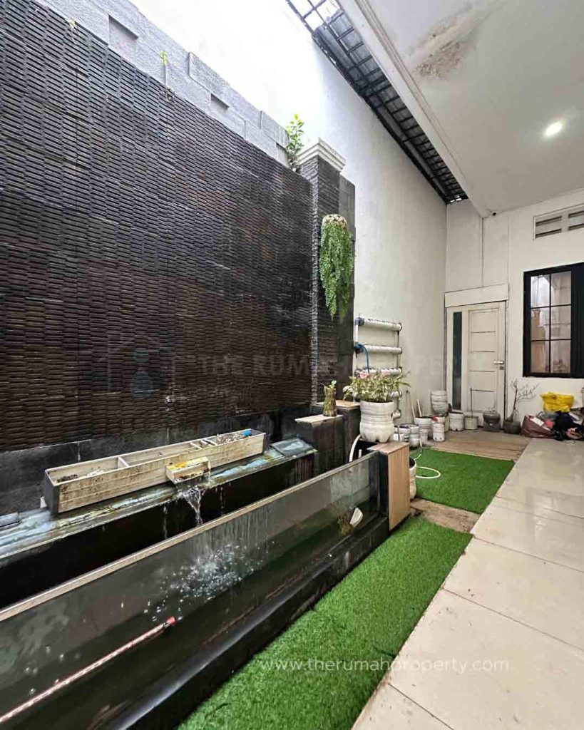 Dijual-Rumah-Hook-Dalam-Komplek-di-Cilandak-Dekat-ke-Jalan-Raya-Fatmawati-8
