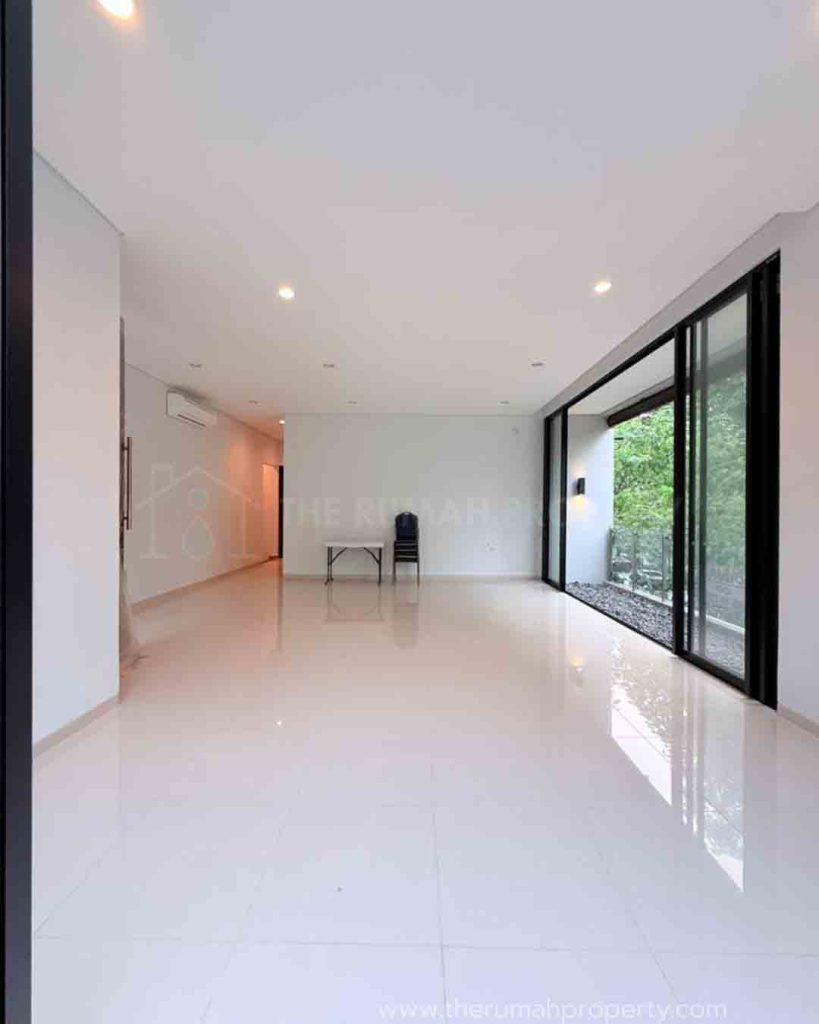 Dijual-Rumah-Hook-di-Serenia-Hills-Unfurnished-Hadap-Timur-5
