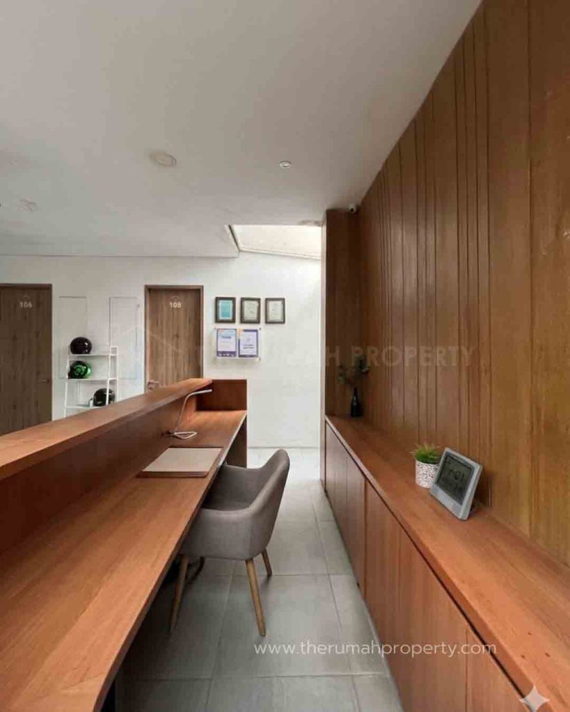 Dijual-Rumah-Kost-3-Lantai-41-Kamar-Furnished-Kebayoran-Lama-2