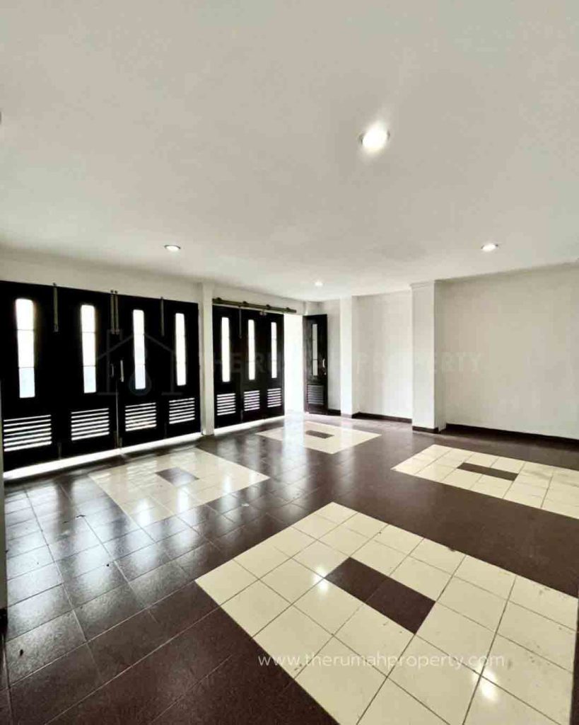Dijual-Rumah-Private-Pool-2-Lantai-Kondisi-Terawat-Kemang-Barat-5