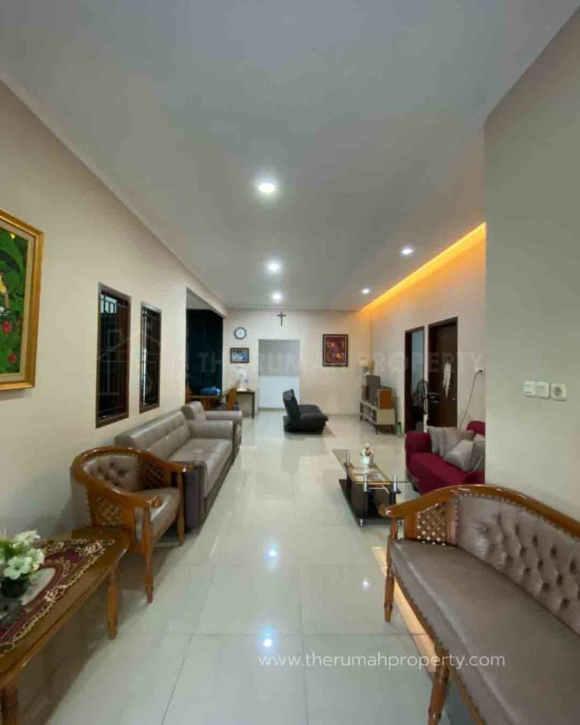 Dijual-Rumah-Satu-Setengah-Lantai-Dalam-Koplek-Caman-Raya-Jatibening-4