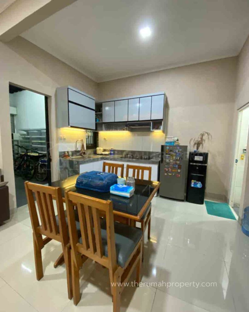 Dijual-Rumah-Satu-Setengah-Lantai-Dalam-Koplek-Caman-Raya-Jatibening-6